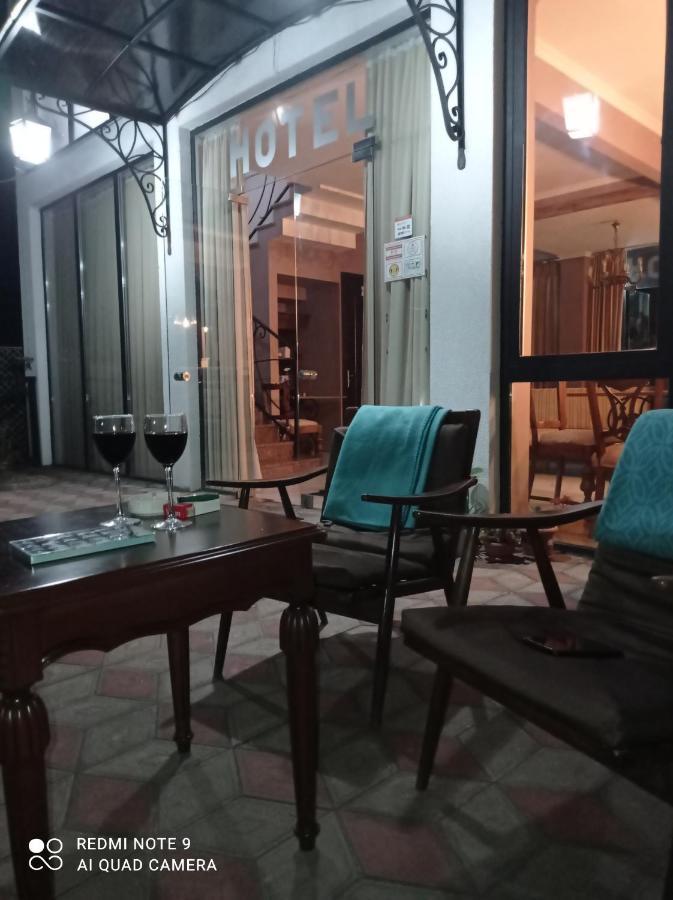 Hotel David Koutaïssi Extérieur photo