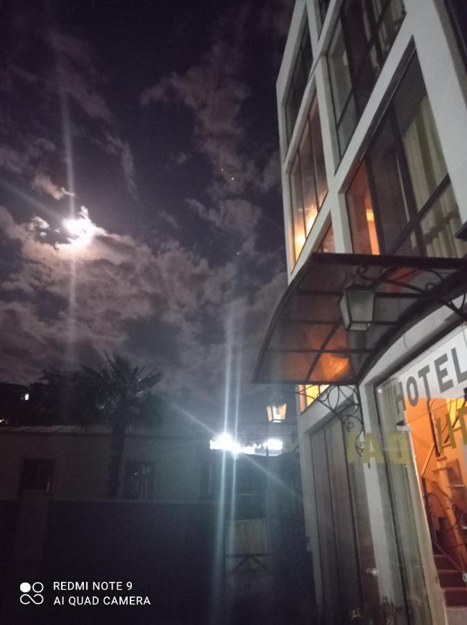 Hotel David Koutaïssi Extérieur photo